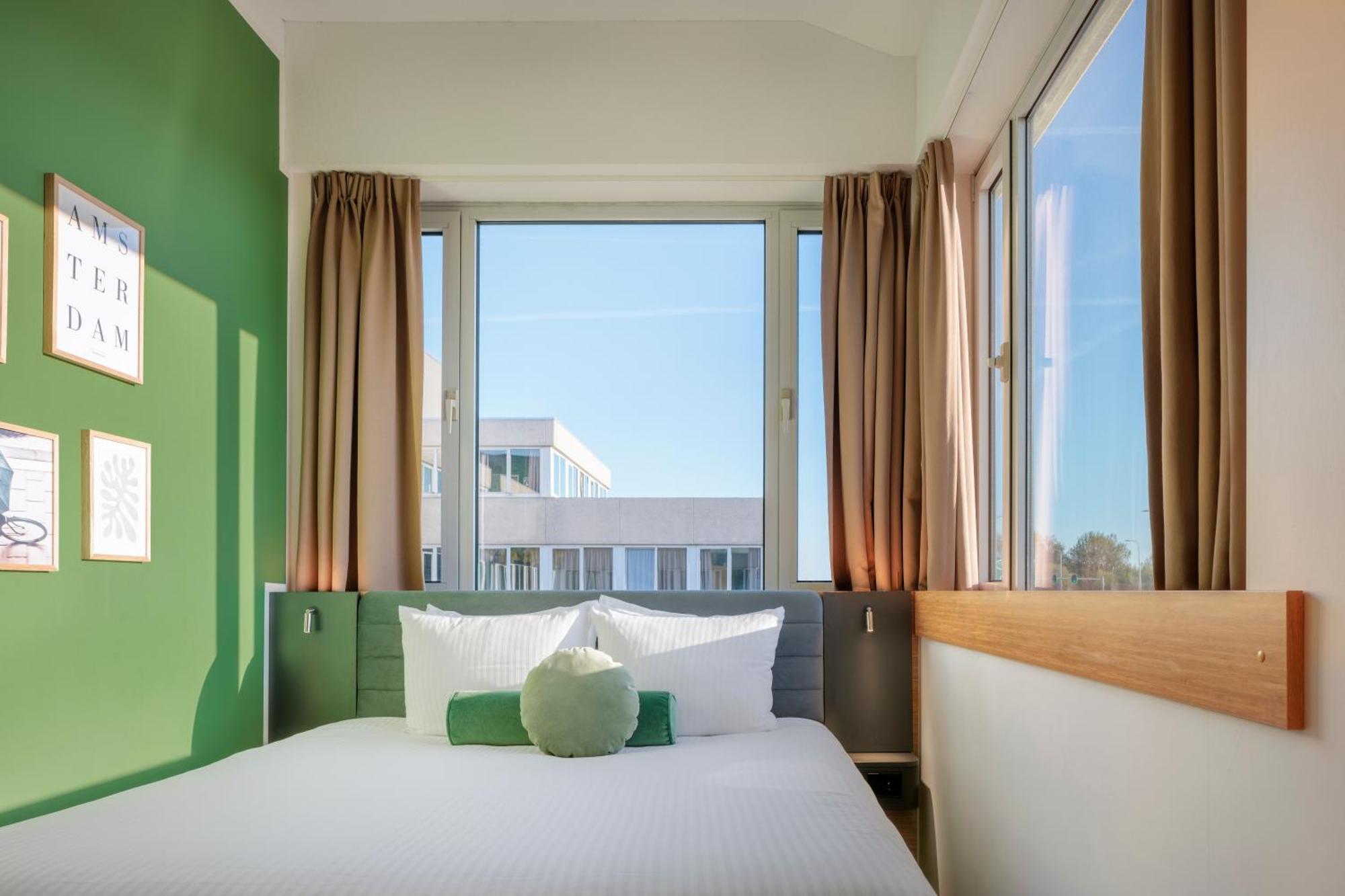 Maxhotel Amsterdam Airport Schiphol - Recently Renovated Hoofddorp Eksteriør bilde