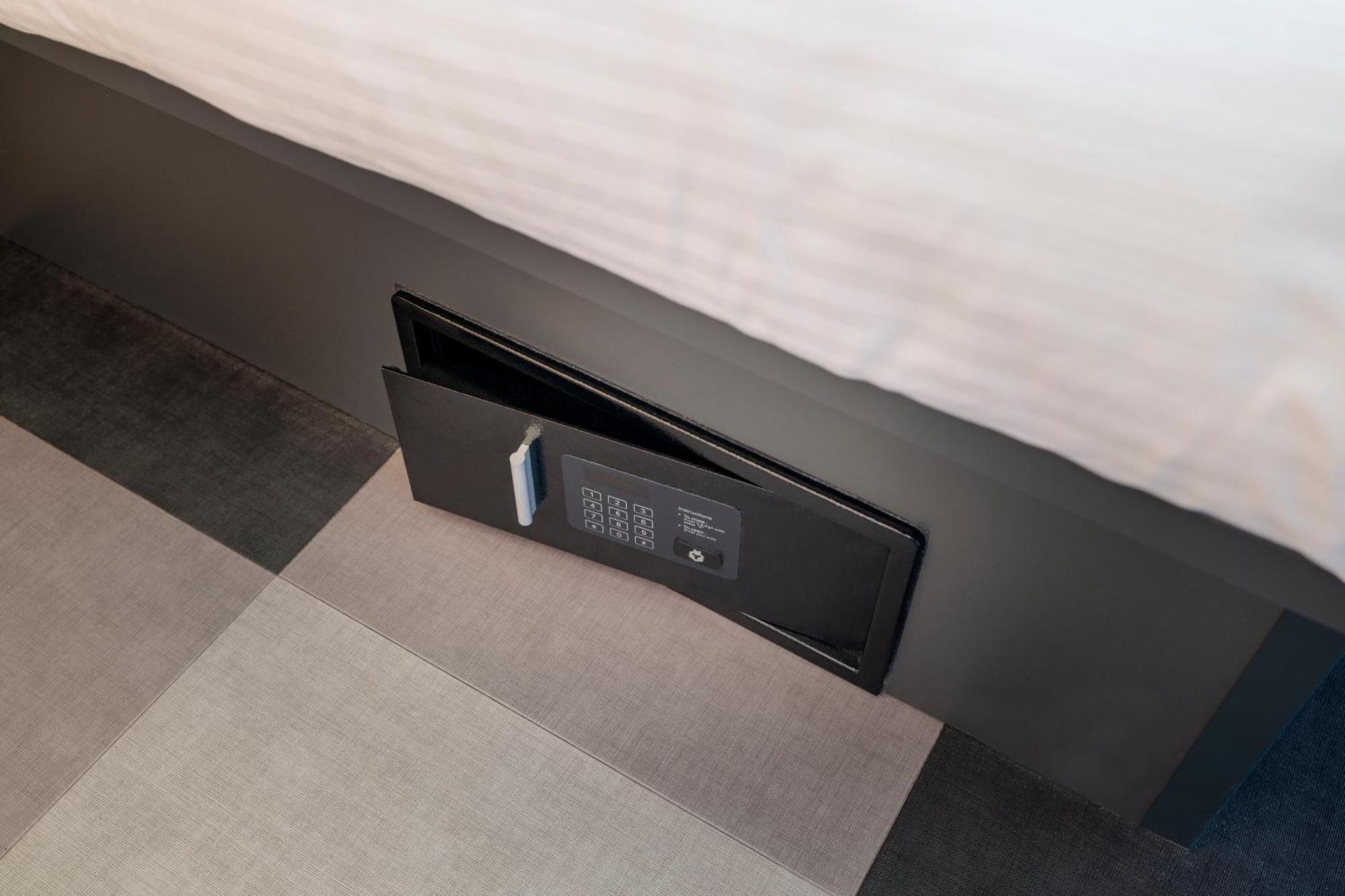Maxhotel Amsterdam Airport Schiphol - Recently Renovated Hoofddorp Rom bilde