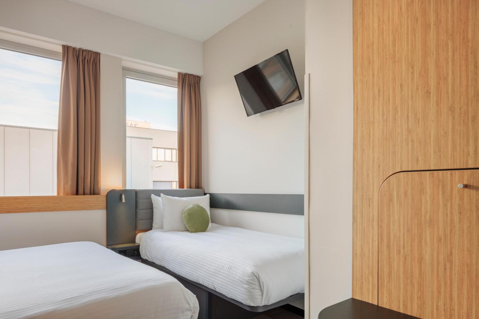 Maxhotel Amsterdam Airport Schiphol - Recently Renovated Hoofddorp Eksteriør bilde