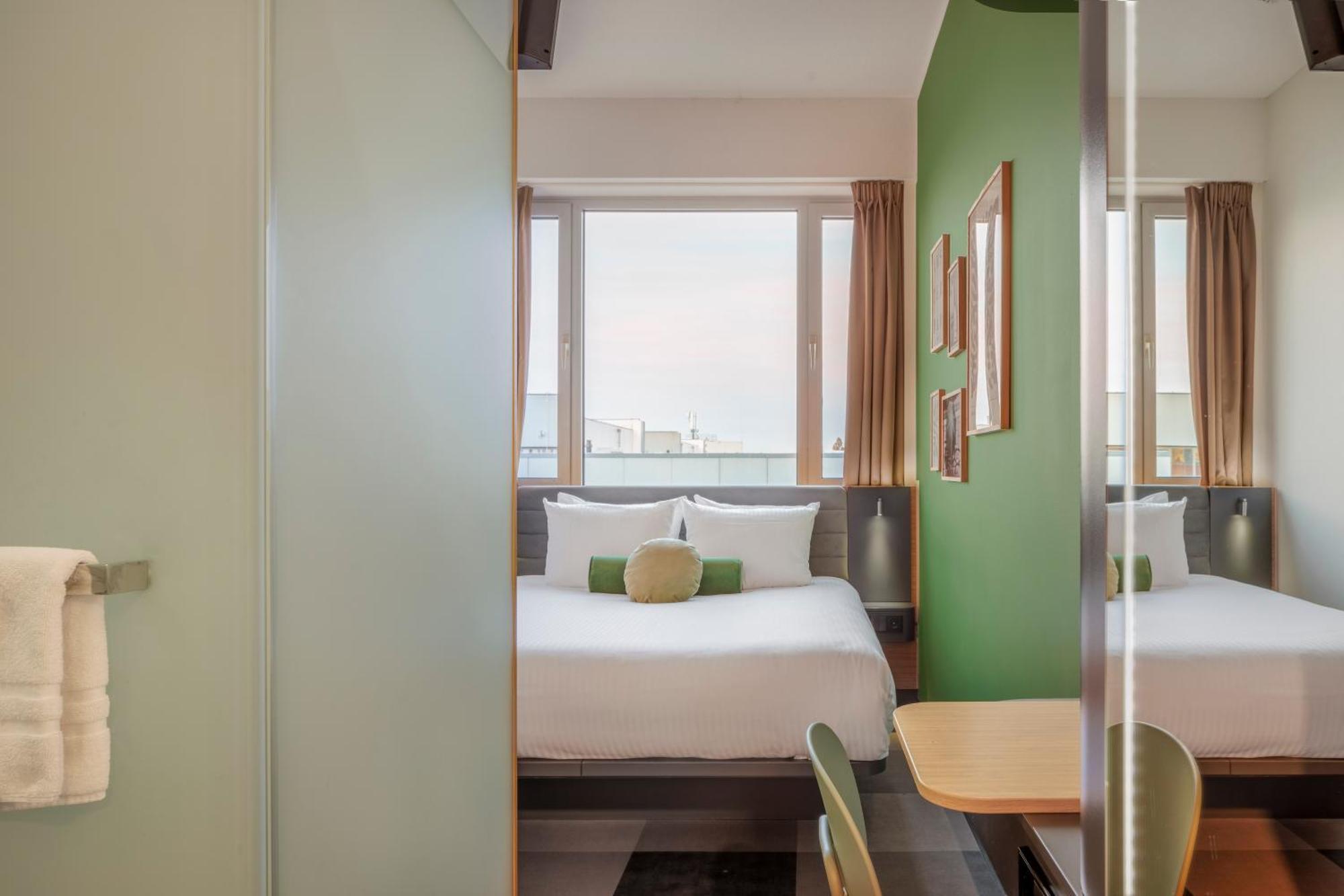 Maxhotel Amsterdam Airport Schiphol - Recently Renovated Hoofddorp Eksteriør bilde