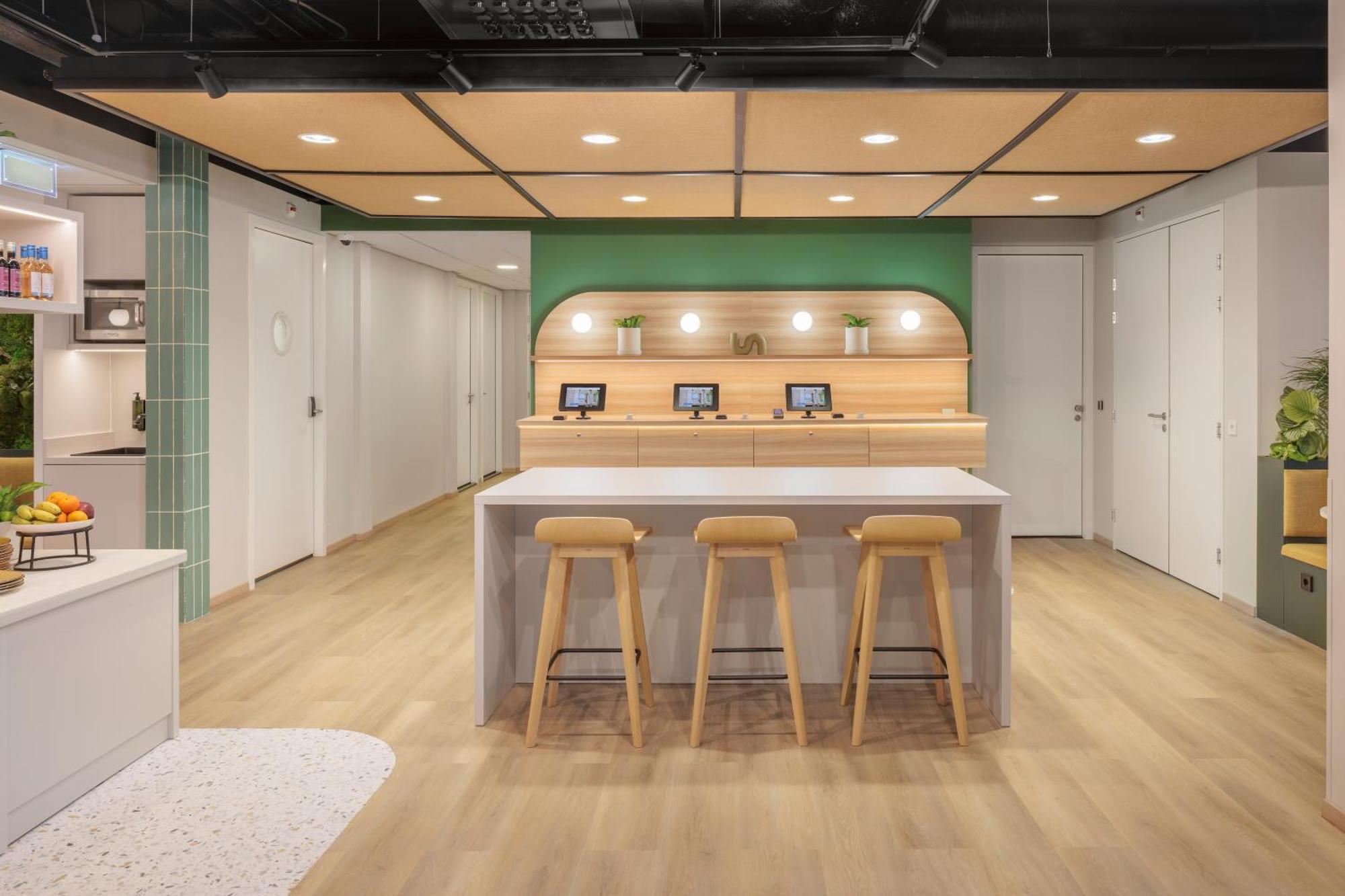 Maxhotel Amsterdam Airport Schiphol - Recently Renovated Hoofddorp Eksteriør bilde