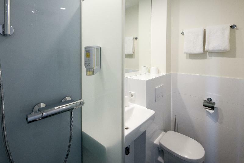 Maxhotel Amsterdam Airport Schiphol - Recently Renovated Hoofddorp Eksteriør bilde